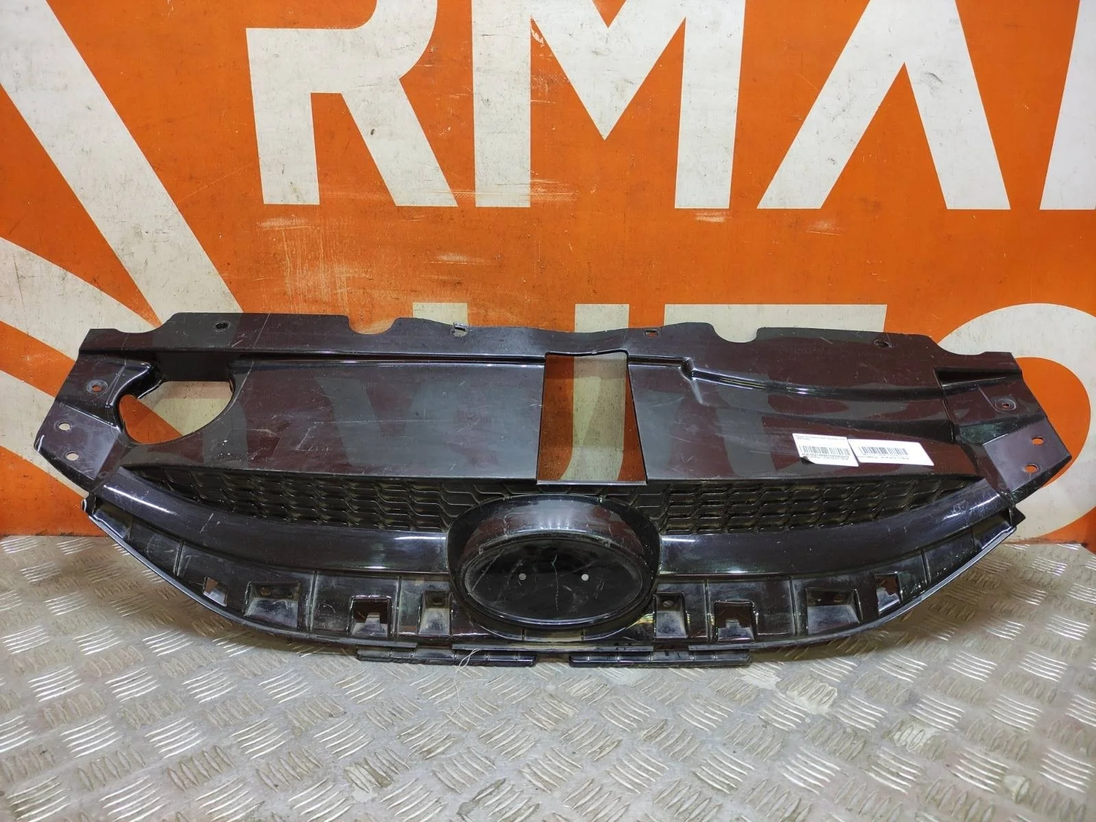 Решетка радиатора HYUNDAI IX35 2010-2015