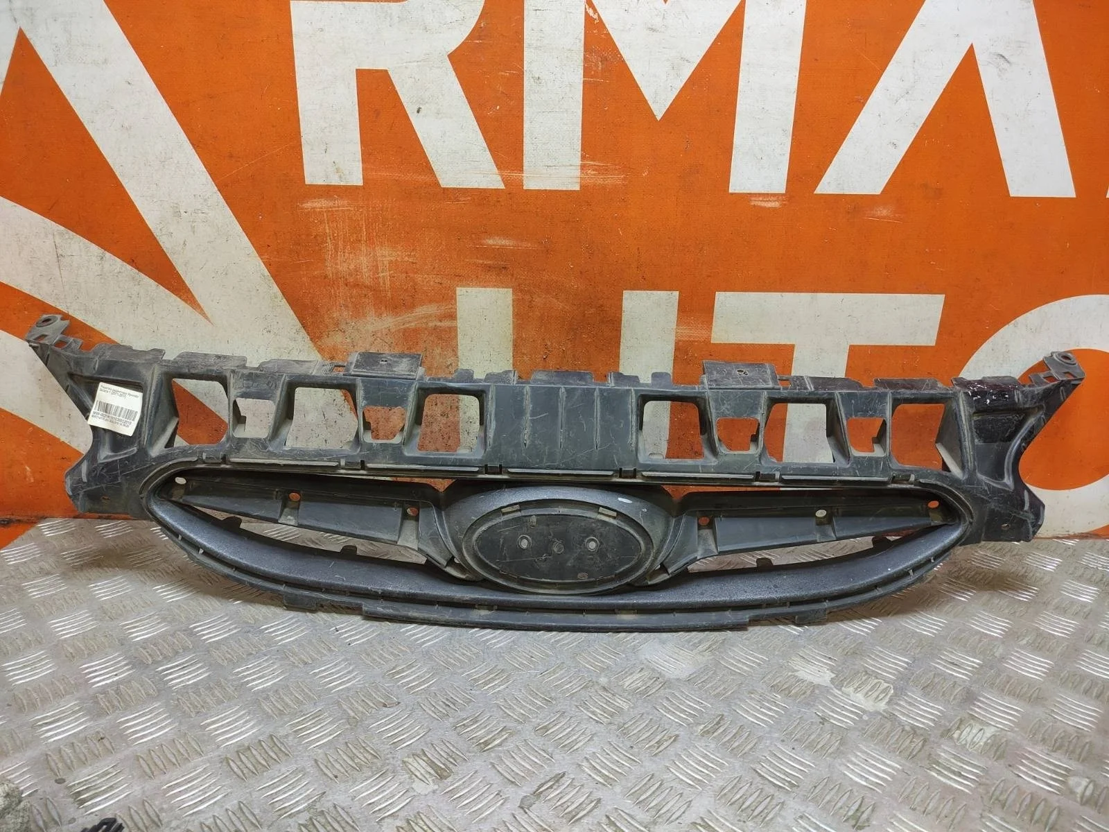 Решетка радиатора Hyundai Solaris 2010-2014