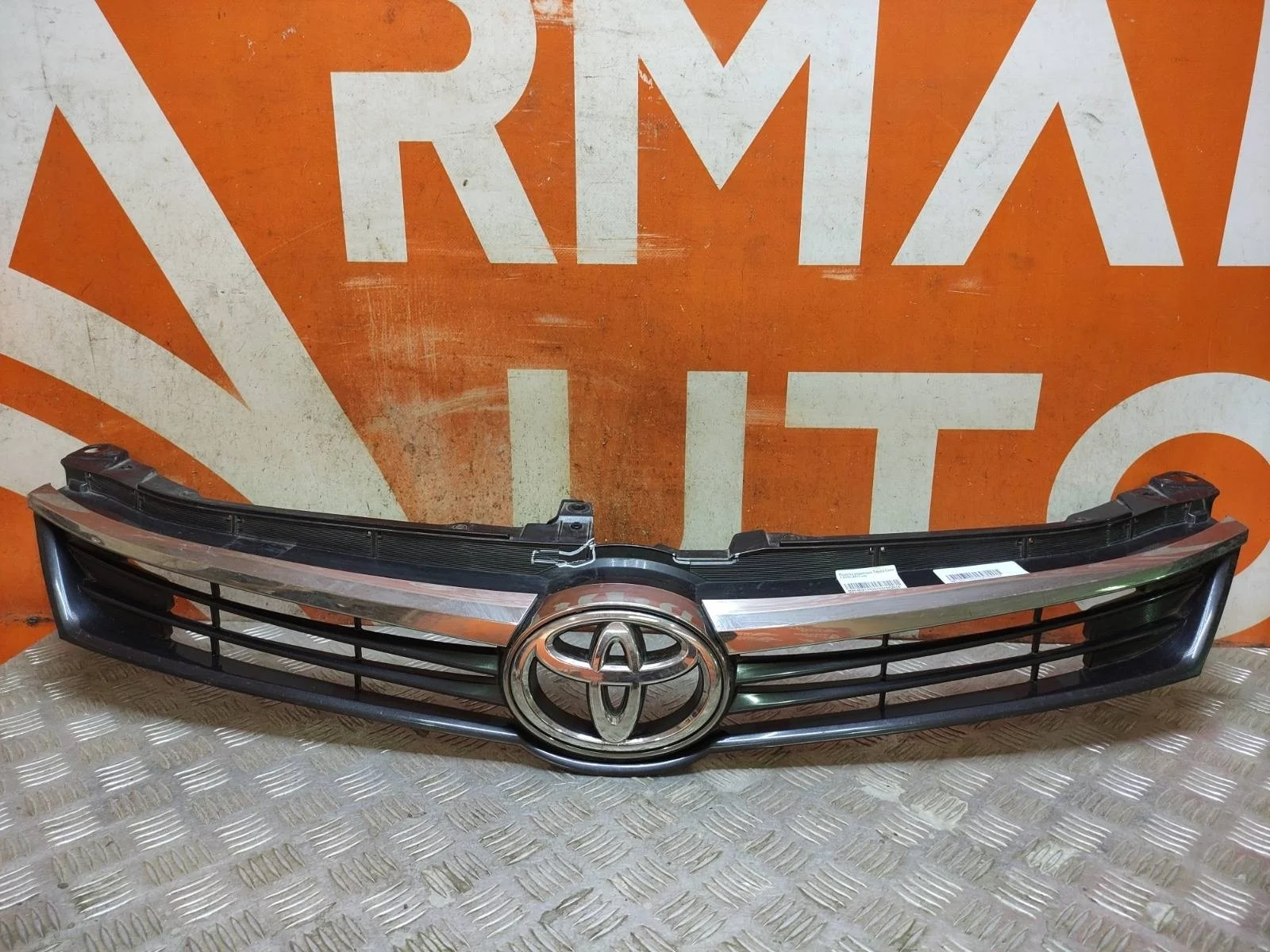 Решетка радиатора Toyota Camry 2014-2017 XV50