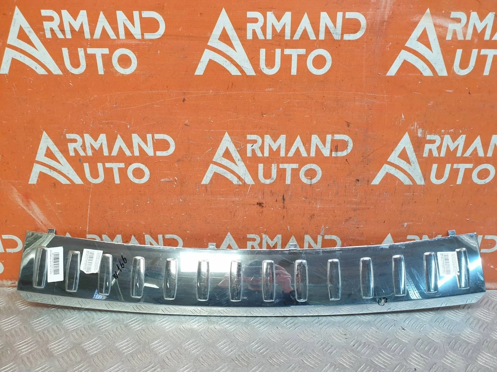 Накладка бампера верхняя Mercedes ML GLE-Class 2011-2015 W166