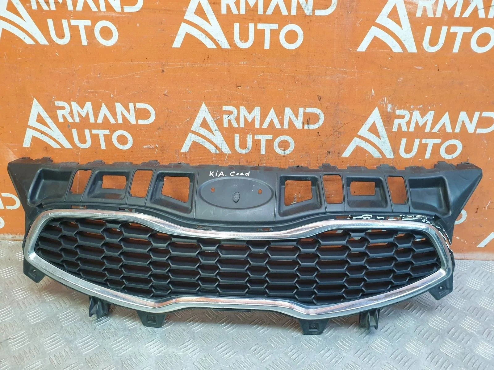Решетка радиатора Kia Ceed 2012-2015 JD