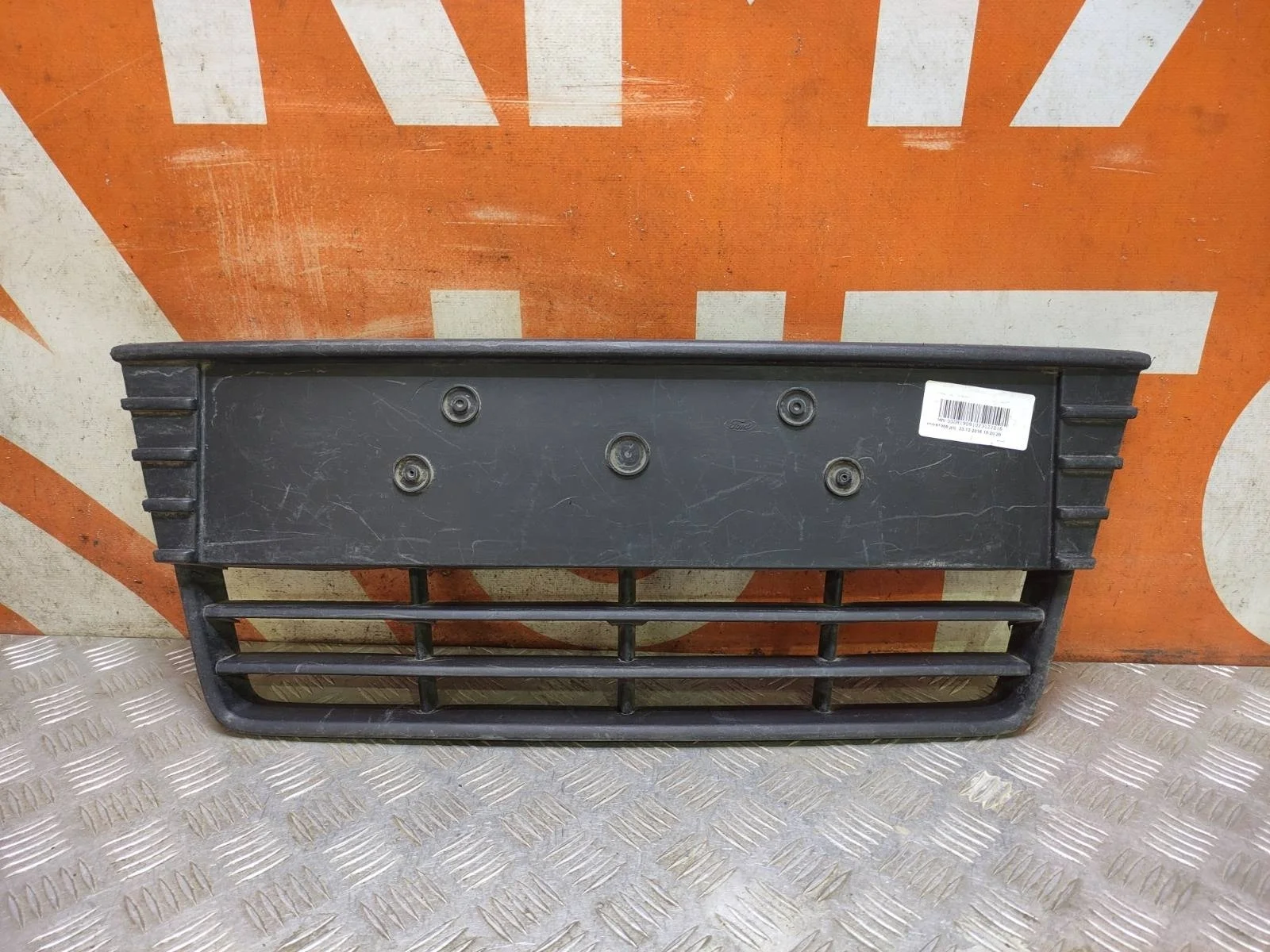 Решетка бампера FORD Focus 2011-2015 3