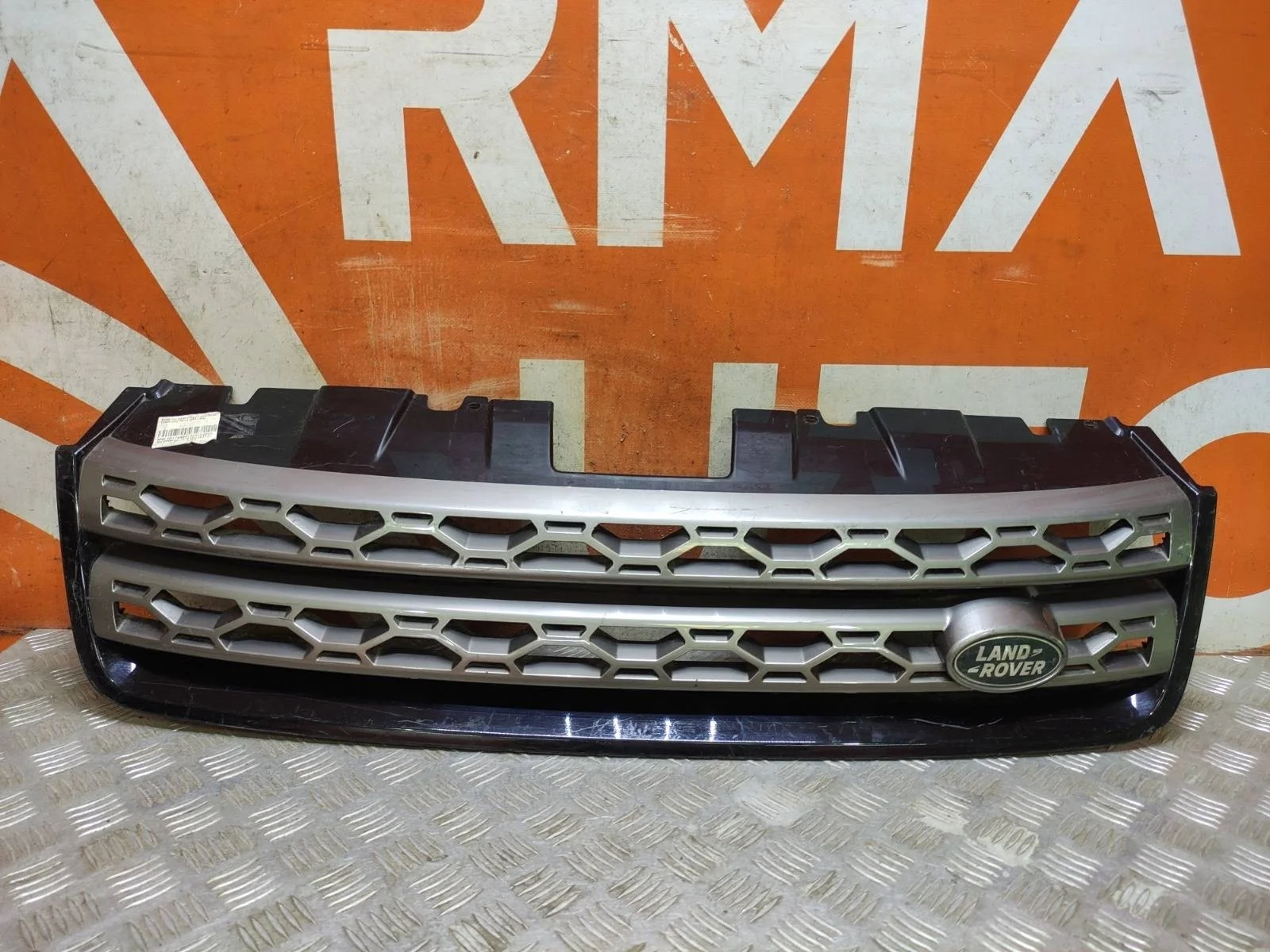 Решетка радиатора LAND ROVER Discovery Sport 2014-2019 L550