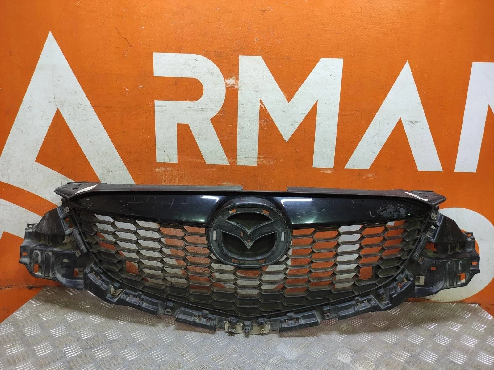 Решетка радиатора Mazda CX-5 2011-2015