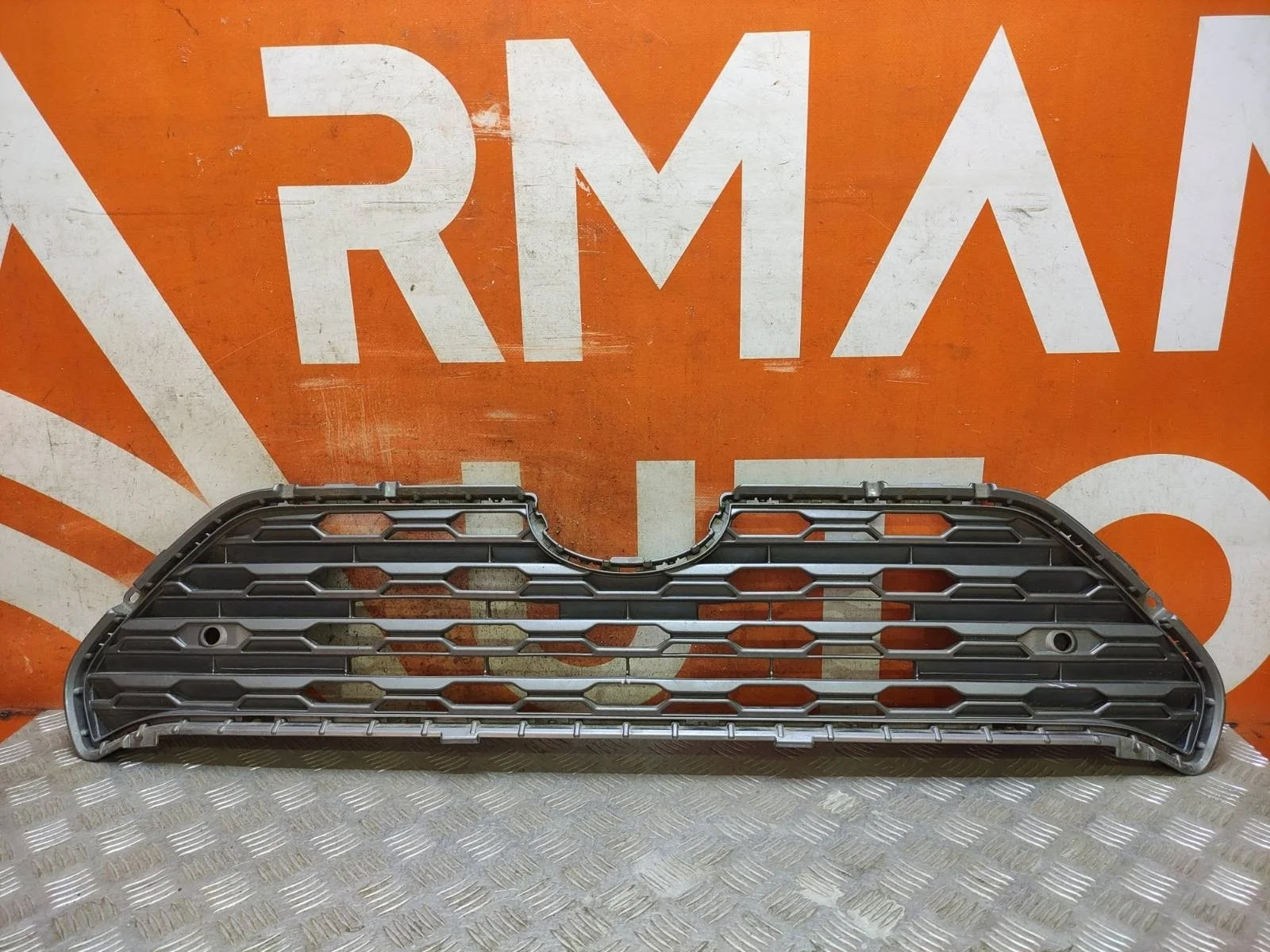 Решетка радиатора TOYOTA RAV4 2018-нв 5 XA50