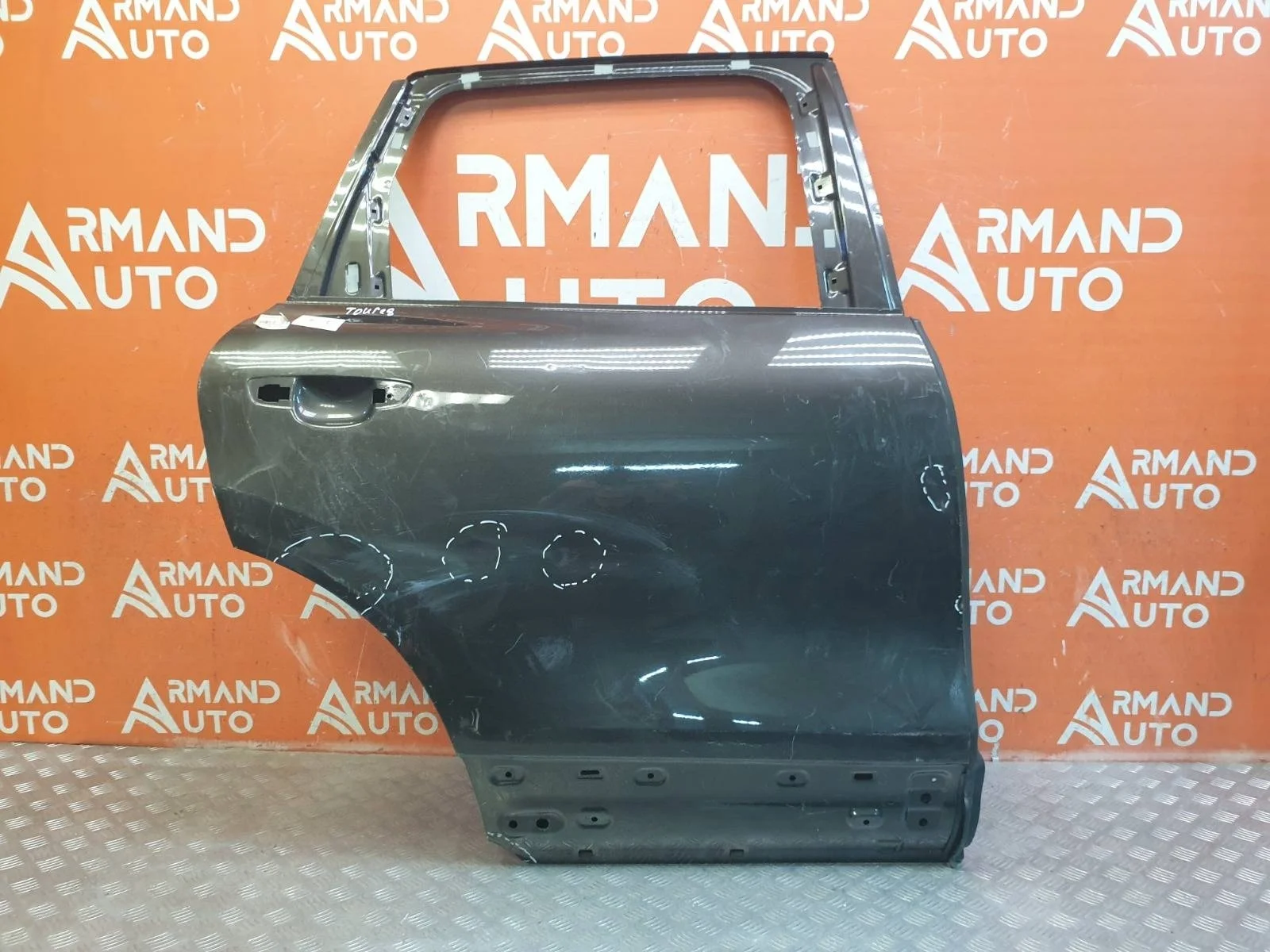 Дверь Volkswagen Touareg 2010-2018