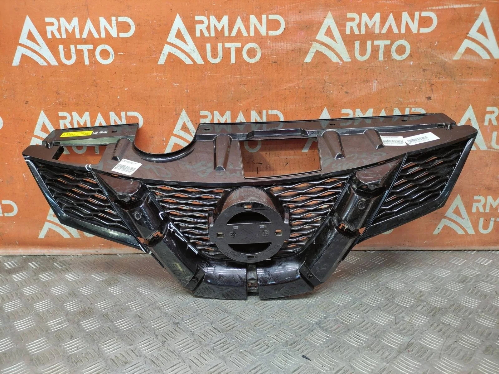 Решетка радиатора Nissan X-Trail 2013-2019 T32