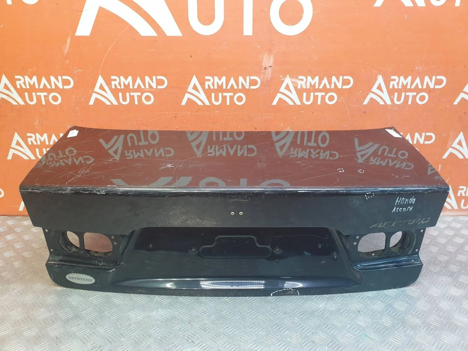 Крышка багажника Honda Accord 2003-2008 7