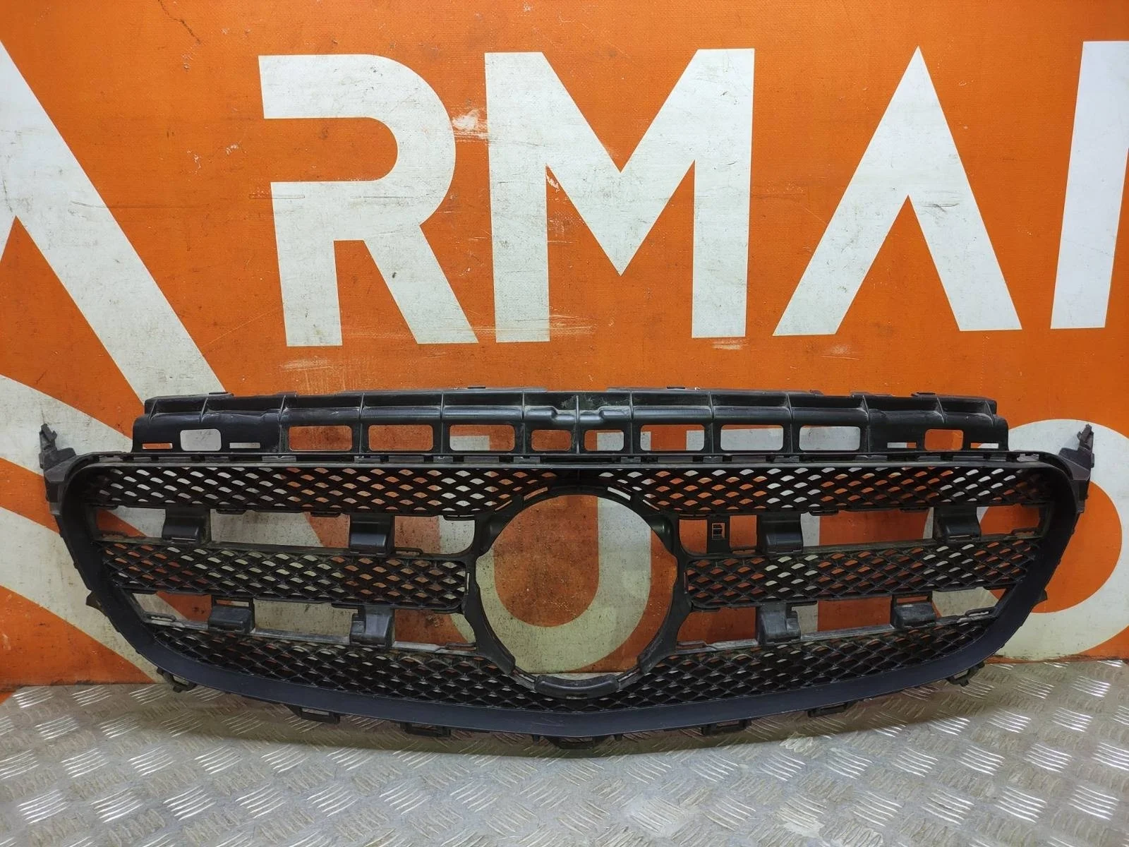 Решетка радиатора Mercedes -Class 2016-2020 W213, S213