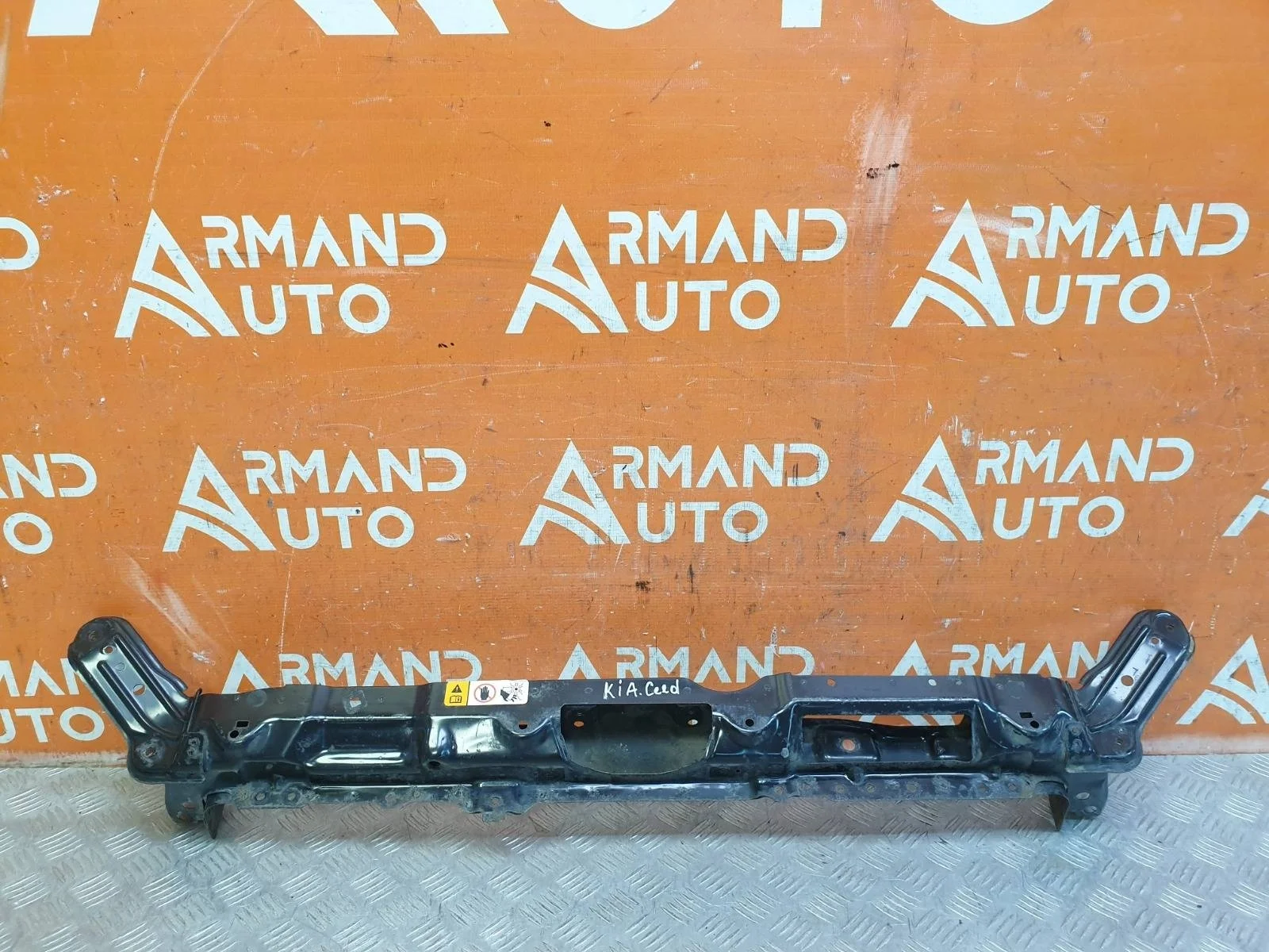 Панель передняя верхняя (суппорт радиатора) KIA Ceed 2012-2018 JD