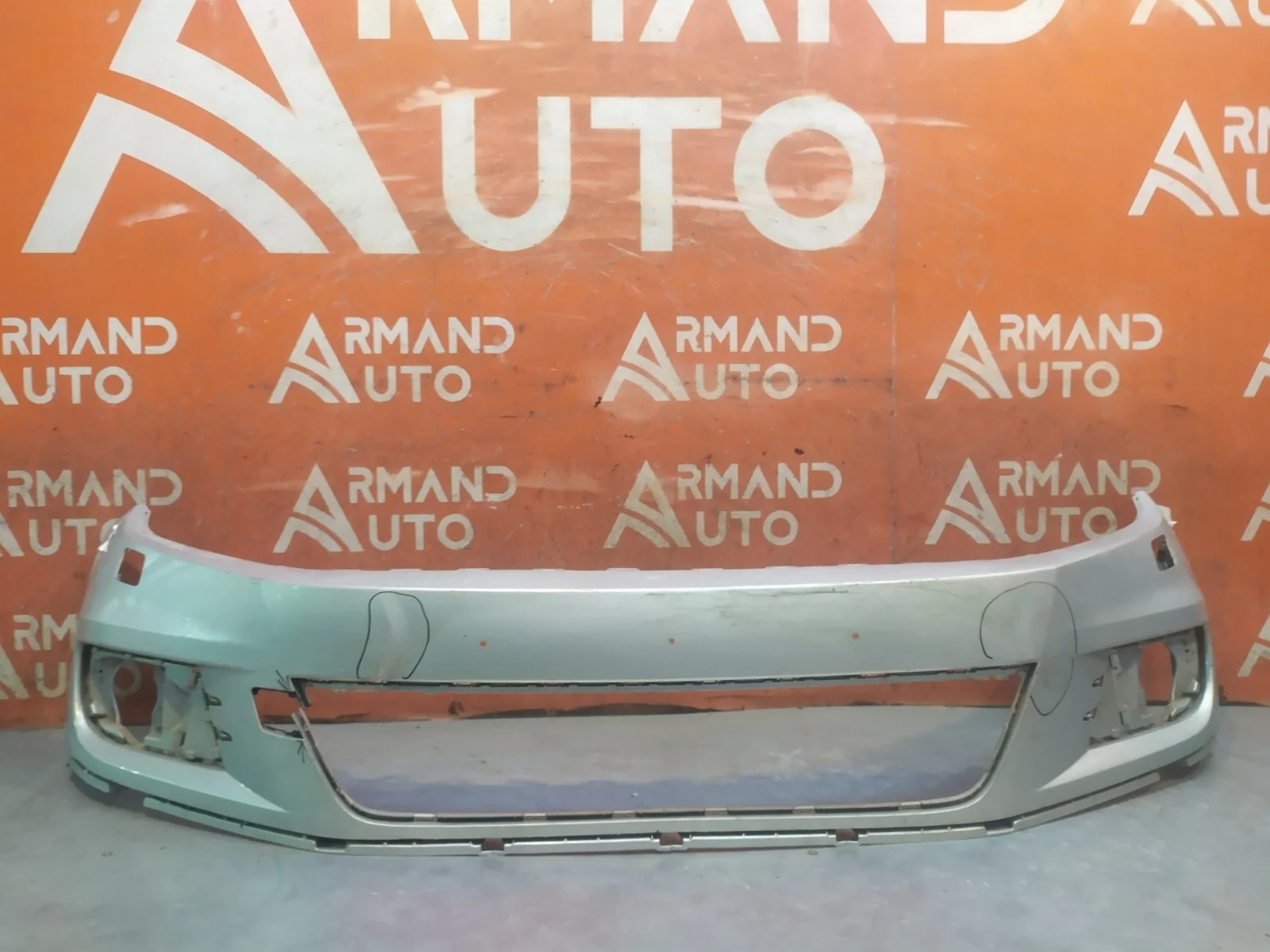 Бампер Volkswagen Tiguan 2011-2016