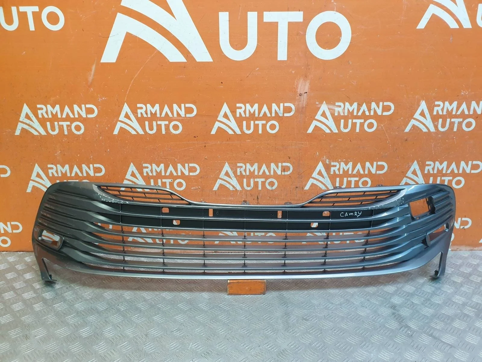 Решетка бампера Toyota Camry 2017-2021 8 XV70