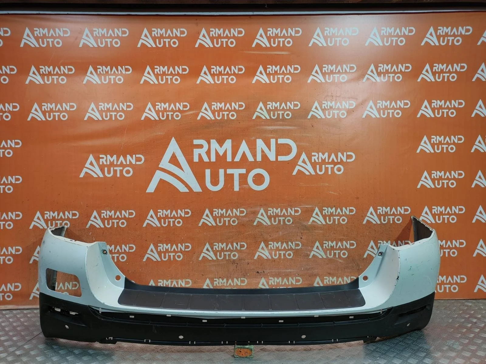 Бампер Toyota Highlander 2010-2013 U40