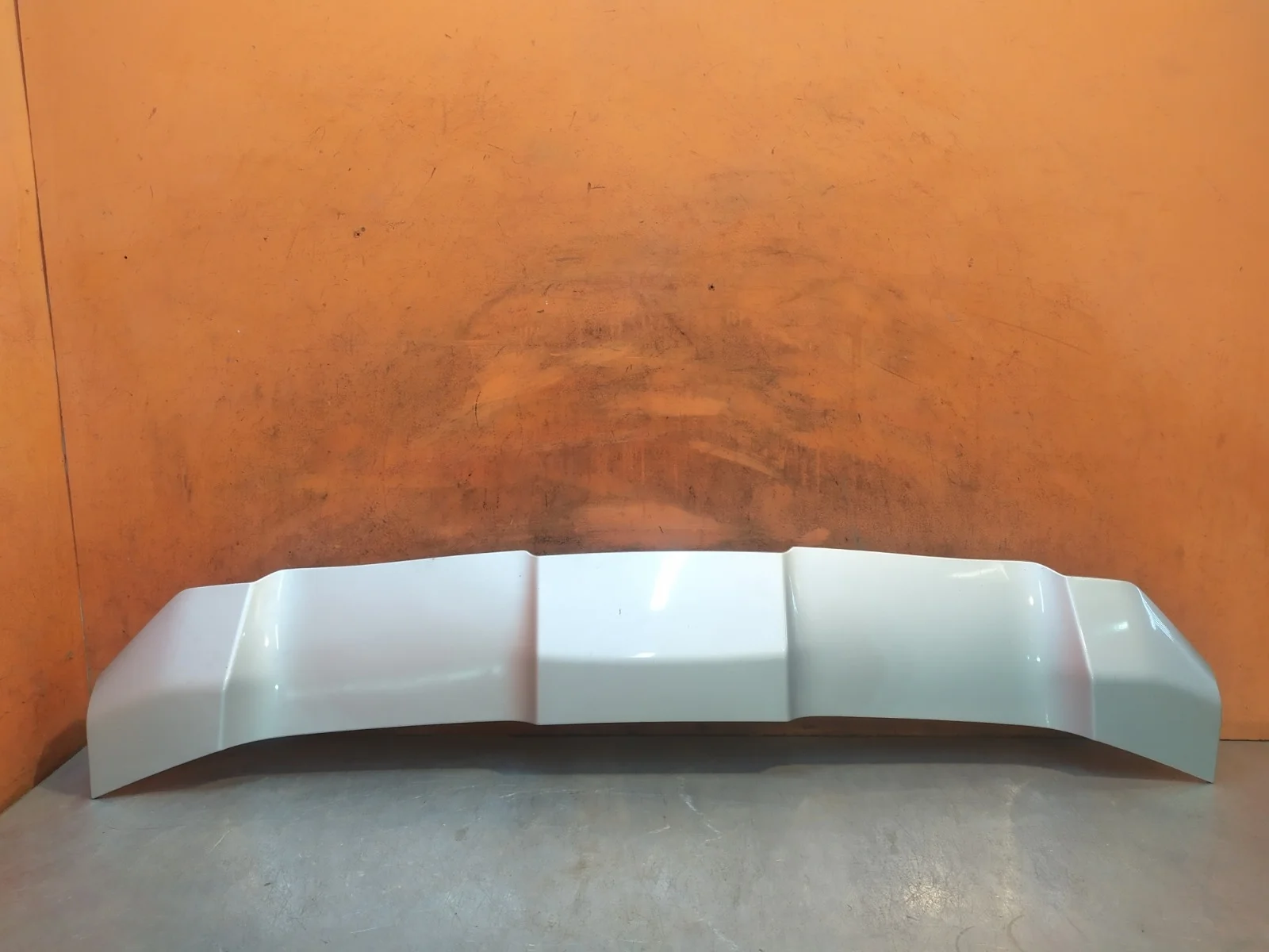 Накладка бампера LEXUS LX 2015-2023 URJ200