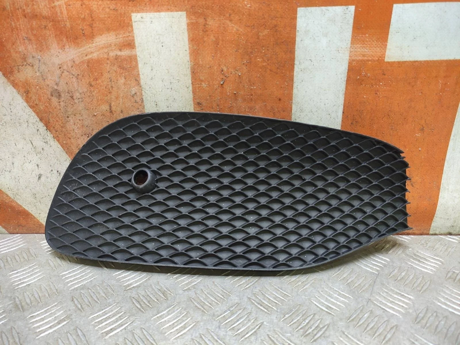 Решетка бампера Mercedes -Class 2016-2020 W213, S213, C238