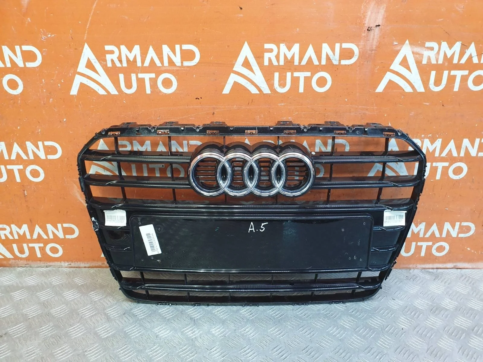 Решетка радиатора AUDI A5 2011-2016 8T