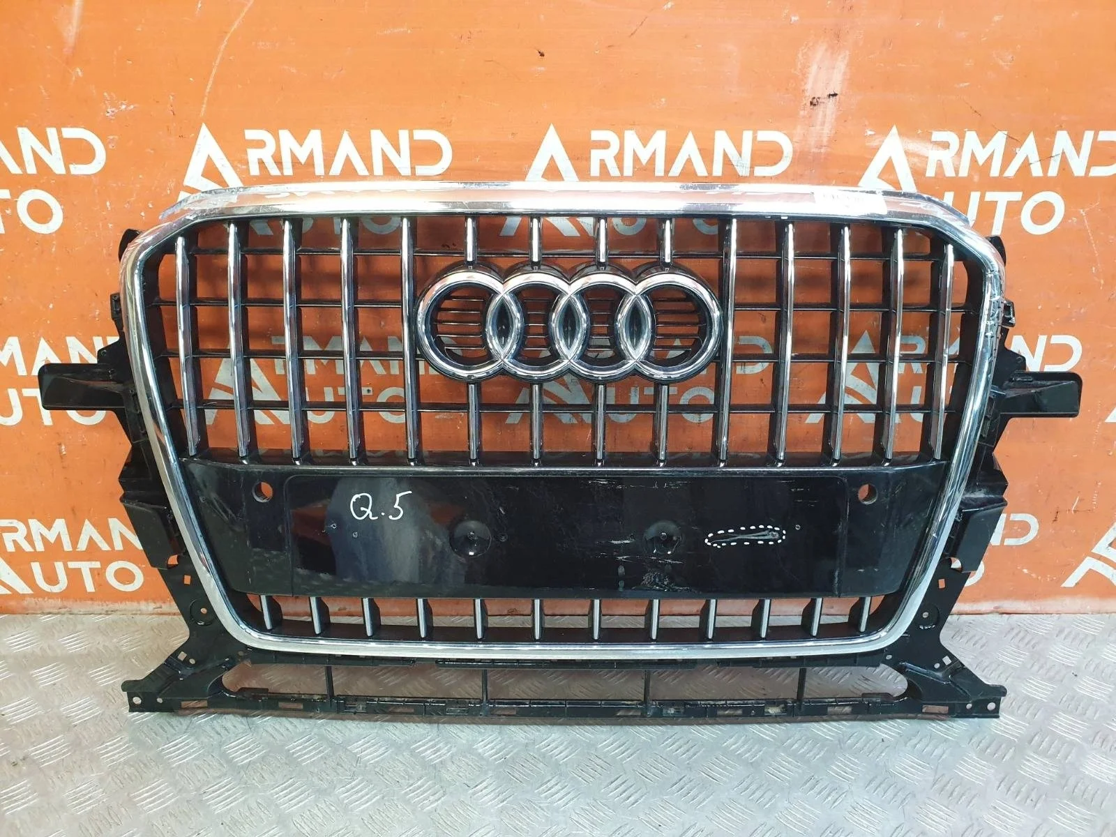Решетка радиатора Audi Q5 2012-2017 8R