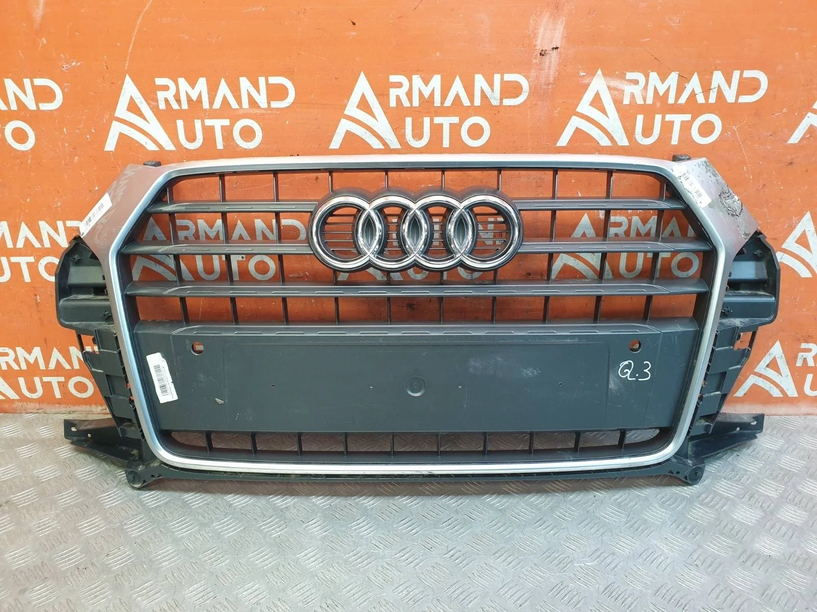 Решетка радиатора Audi Q3 2014-2018 8U