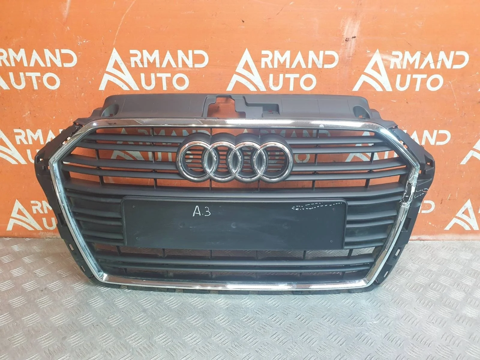 Решетка радиатора AUDI A3 2016-2020 8V