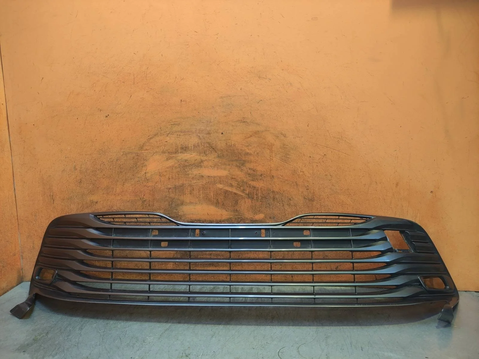 Решетка бампера Toyota Camry 2017-2020 8 XV70