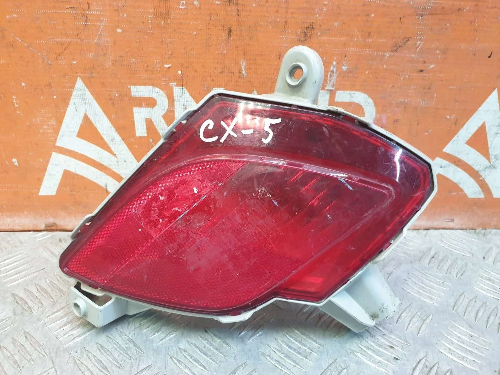 Отражатель Mazda CX-5 2011-2017