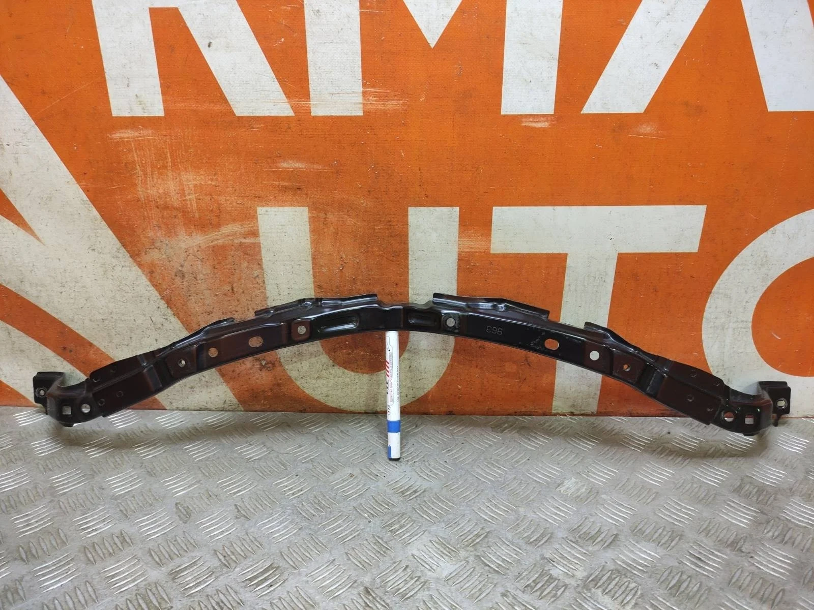 Усилитель бампера верхний Toyota RAV4 2015-2019 CA40