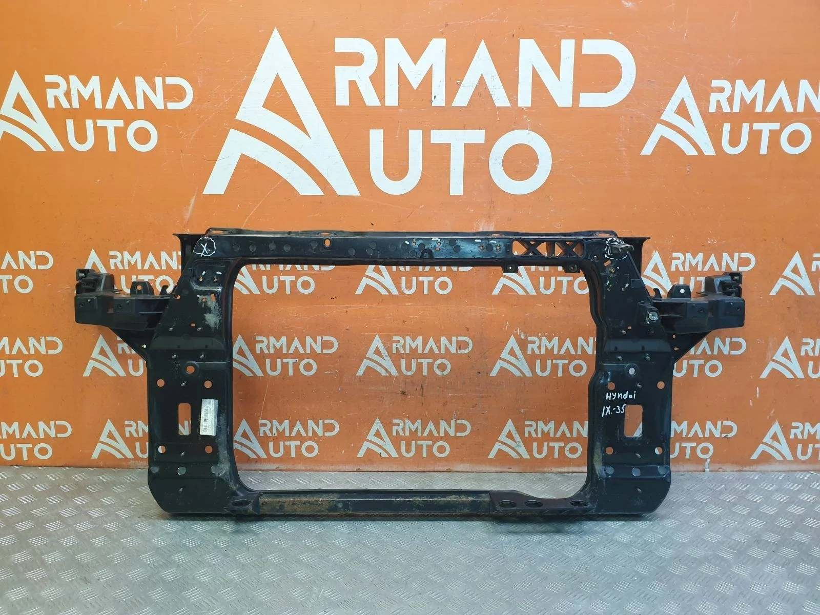 Панель передняя (суппорт радиатора) Hyundai IX35 2010-2015