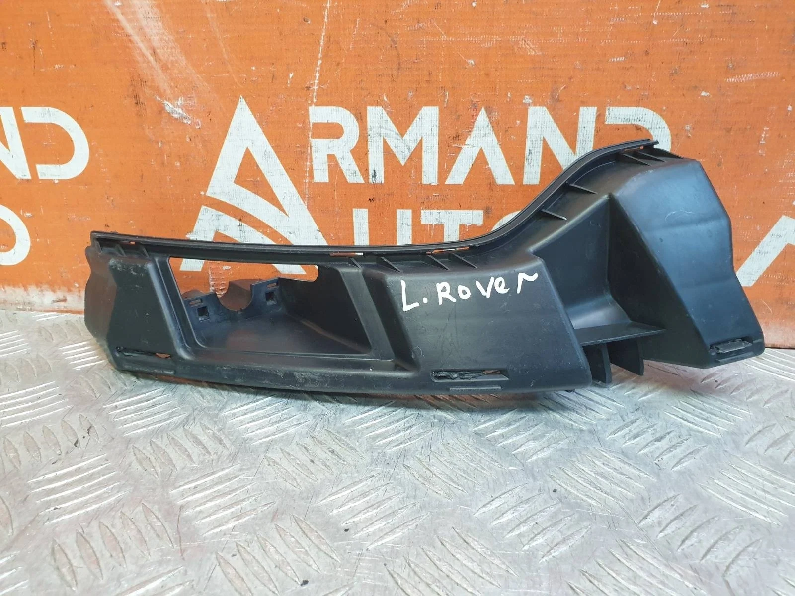 Кронштейн бампера Land Rover Discovery Sport 2014-нв L550