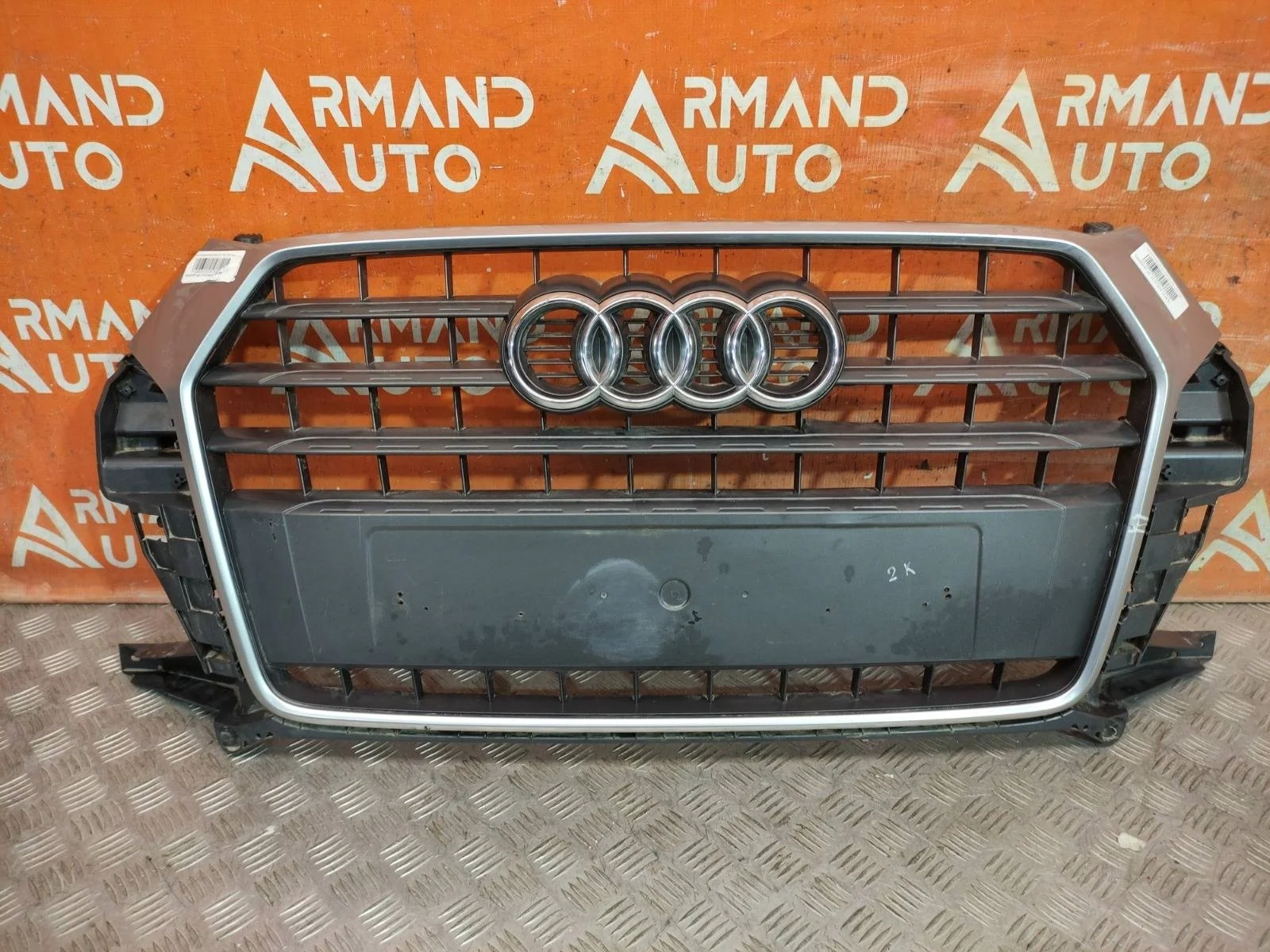 Решетка радиатора Audi Q3 2014-2018 8U