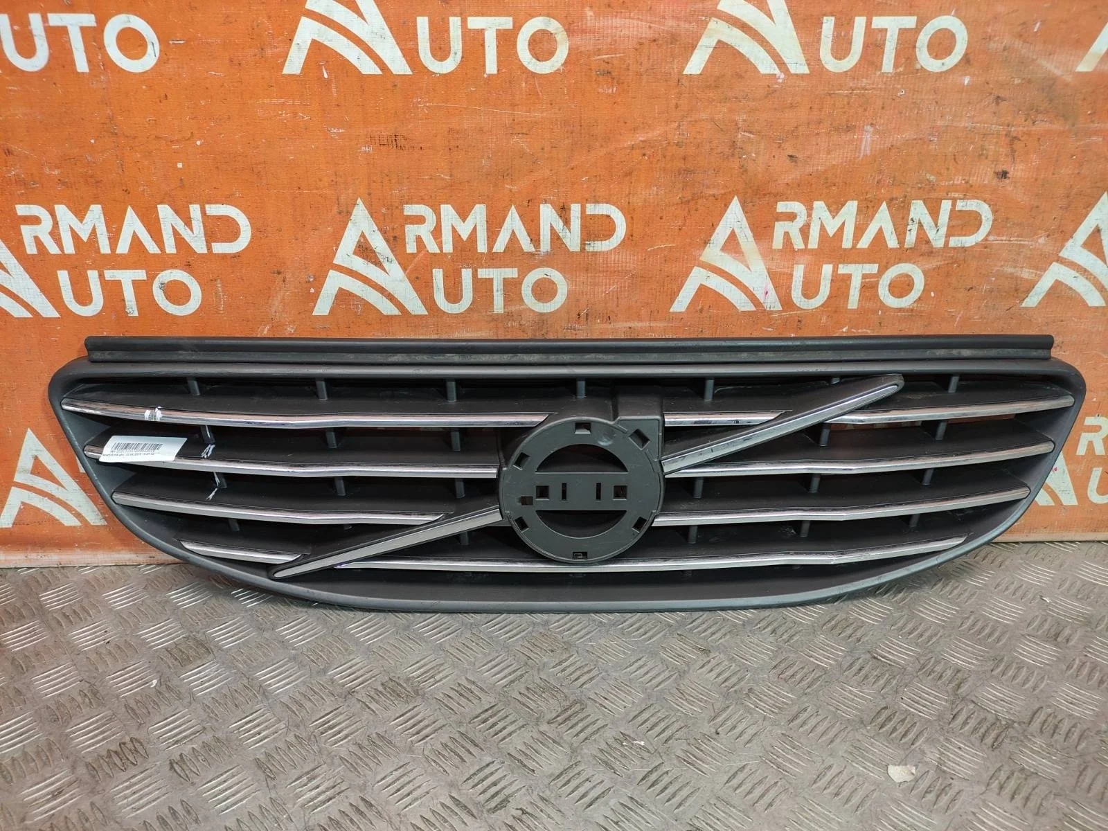 Решетка радиатора Volvo XC60 2013-2017