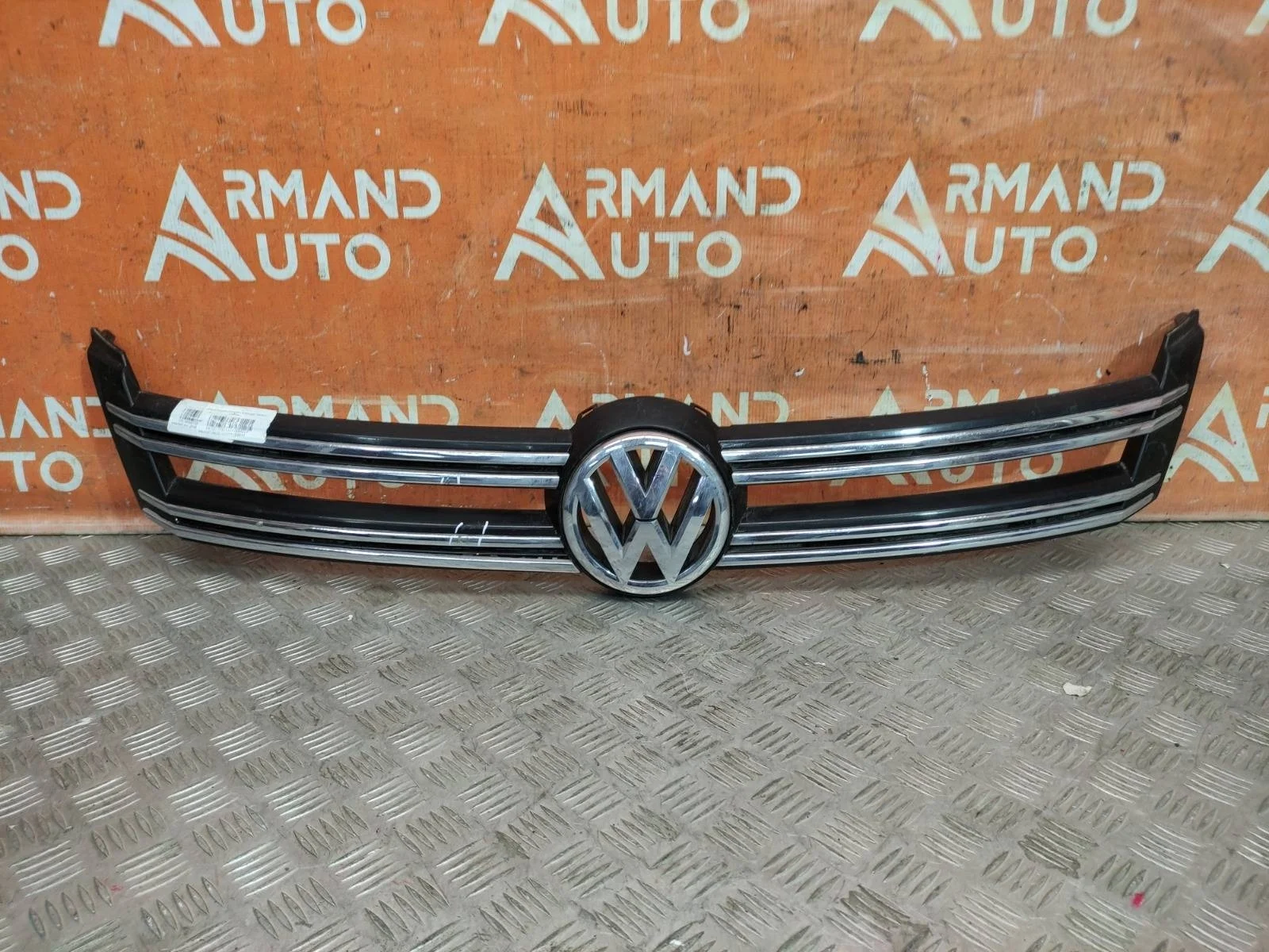 Накладка решетки радиатора Volkswagen Tiguan 2011-2016