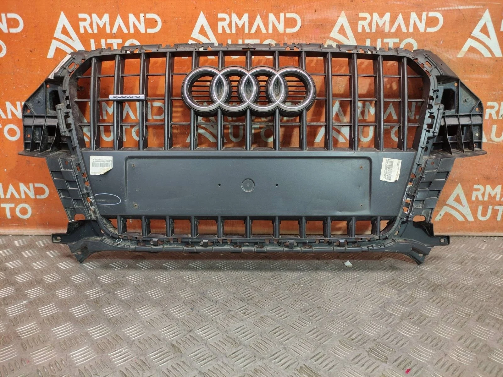Решетка радиатора Audi Q3 2011-2014 8U