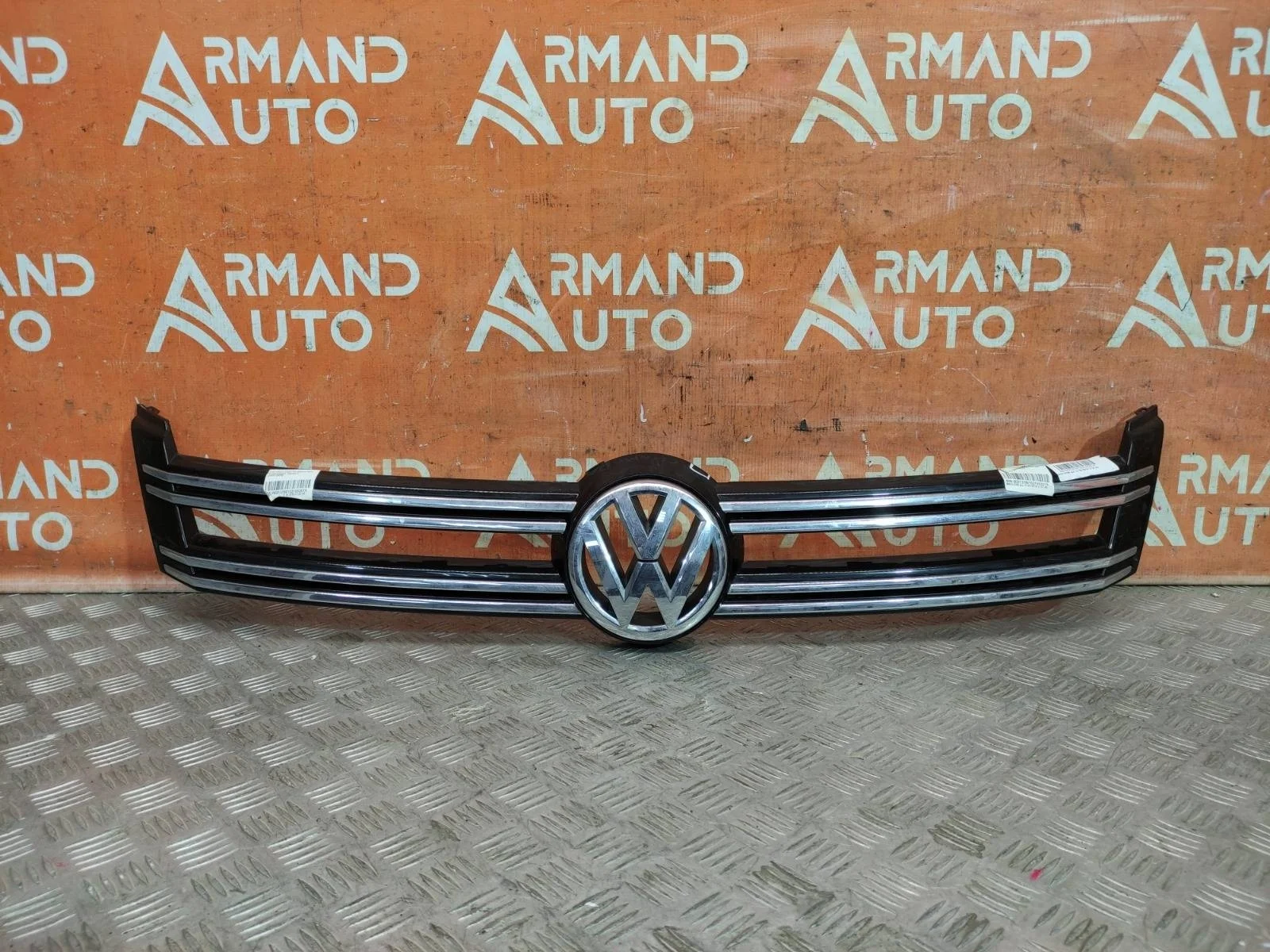 Накладка решетки радиатора Volkswagen Tiguan 2011-2016
