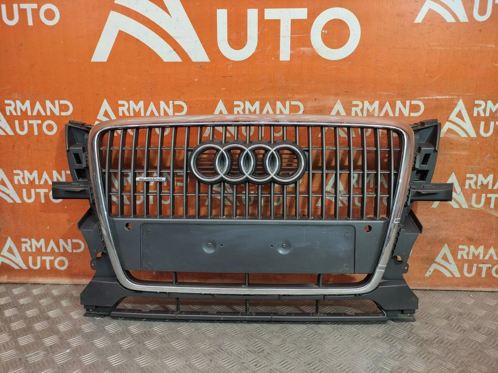 Решетка радиатора Audi Q5 2008-2012 8R