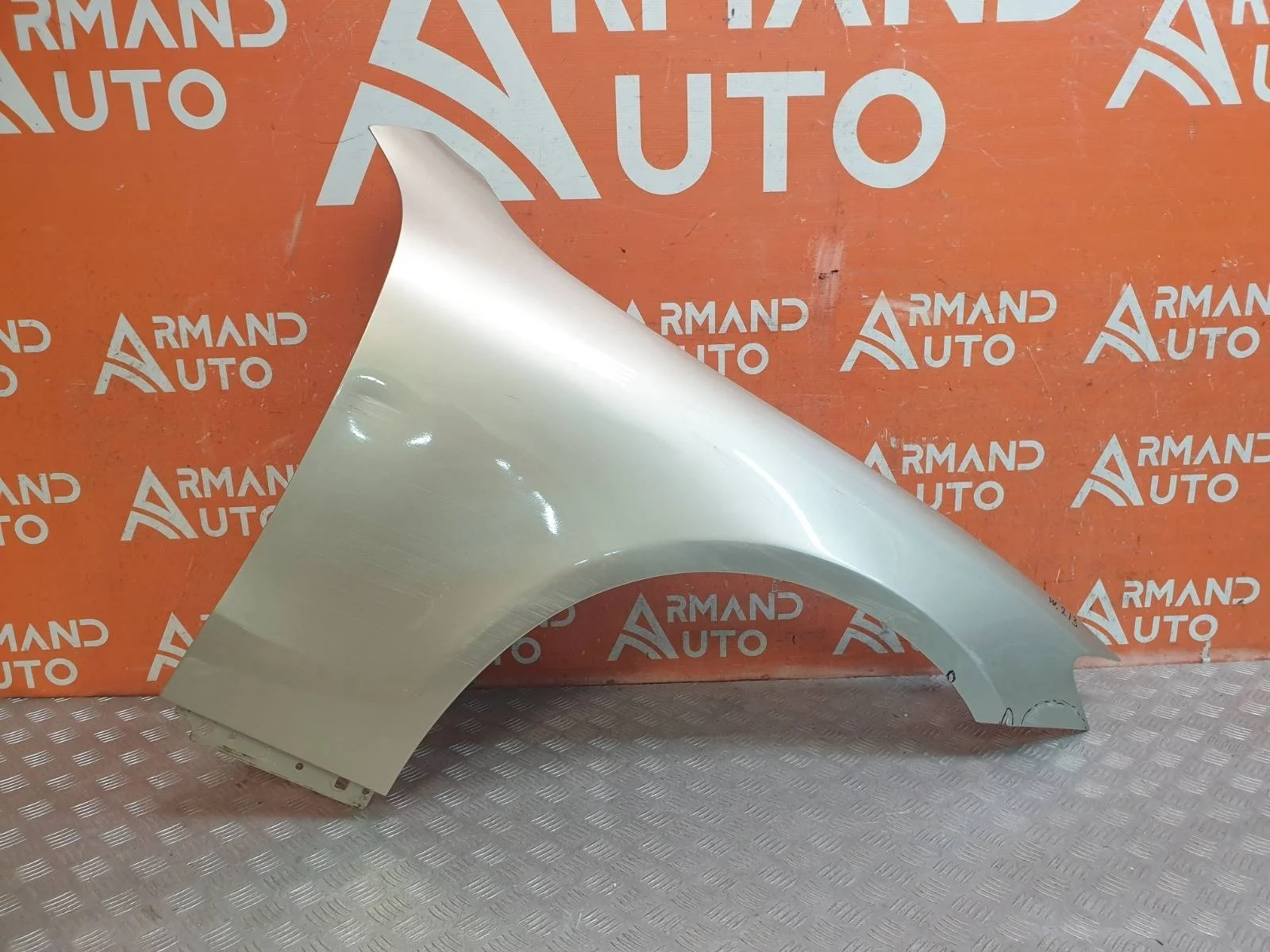 Крыло Mercedes -Class 2016-нв C238