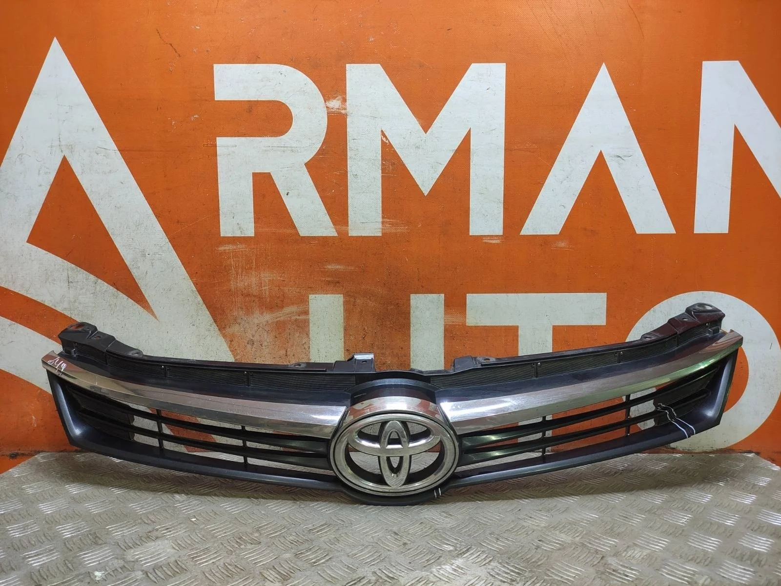 Решетка радиатора Toyota Camry 2014-2017 XV50