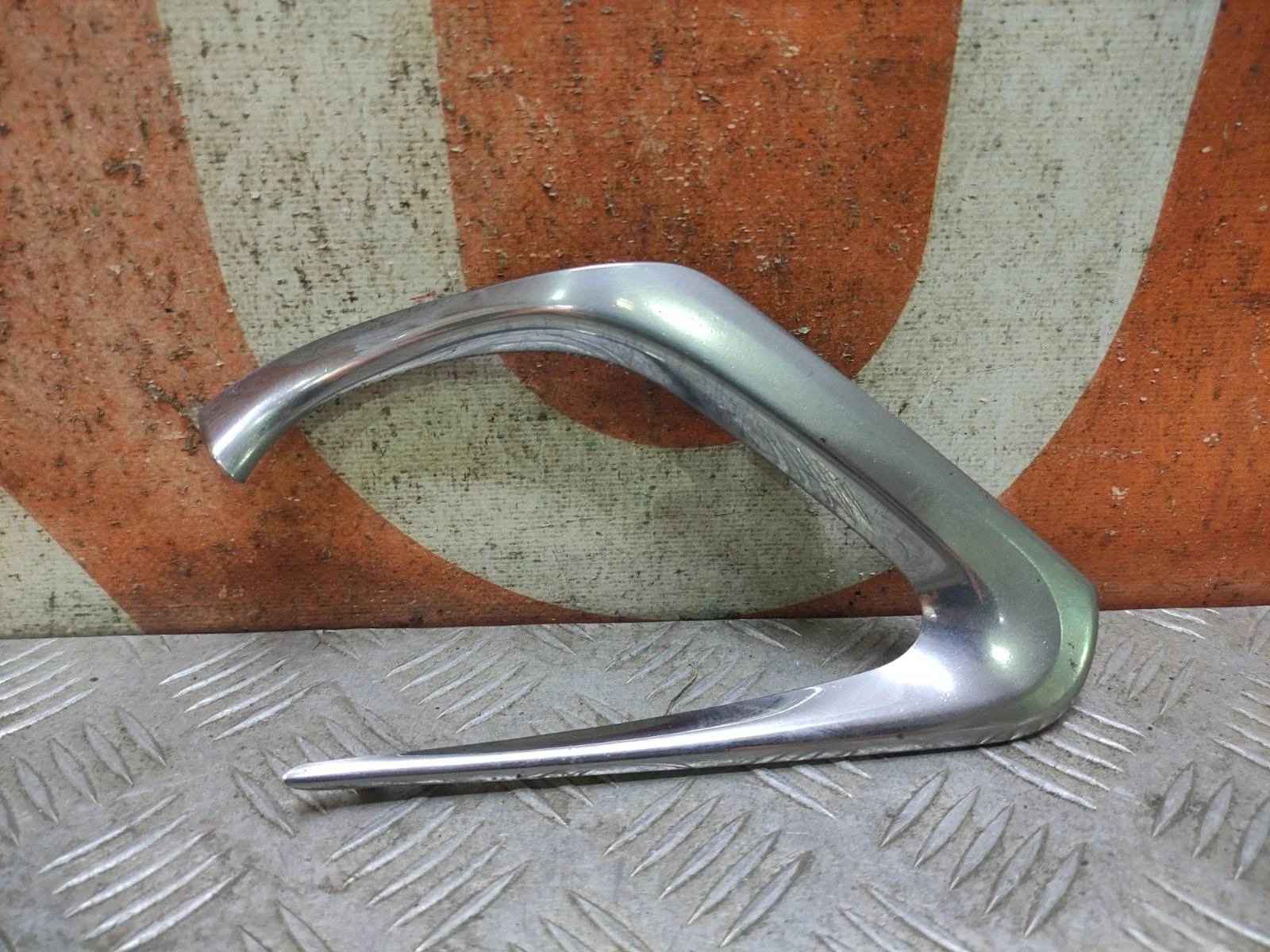 Накладка решетки в бампер TOYOTA Camry 2014-2017 XV50