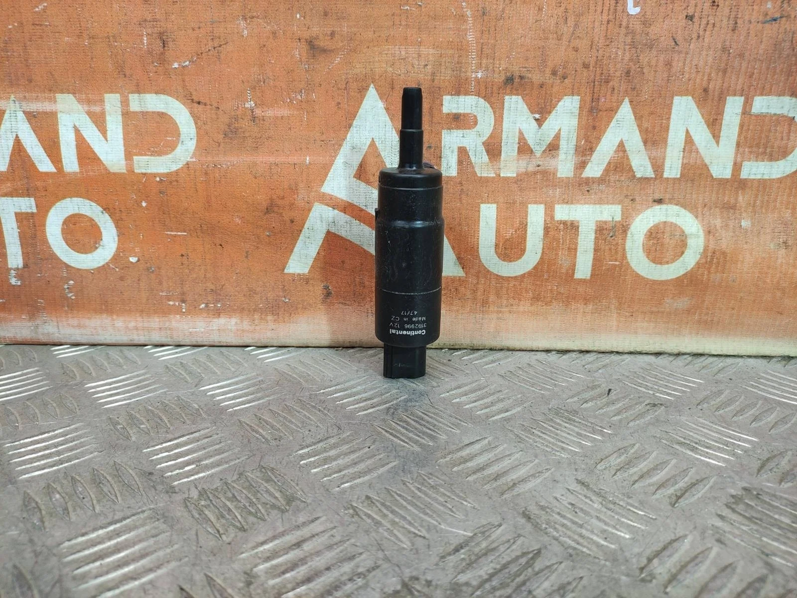 Насос фароомывателя Kia Sorento 2009-2019 XM