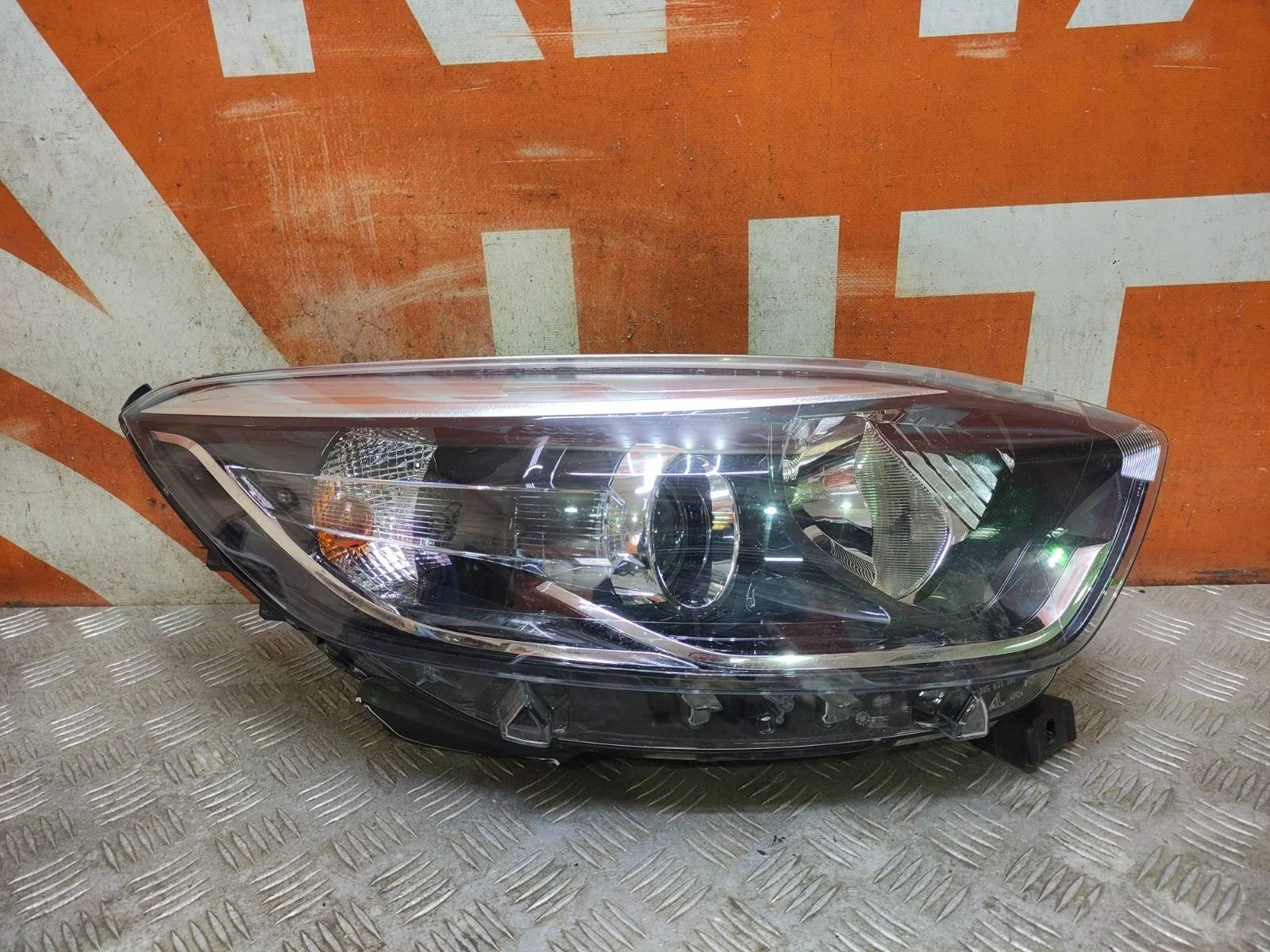 Фара RENAULT Kaptur 2016-нв
