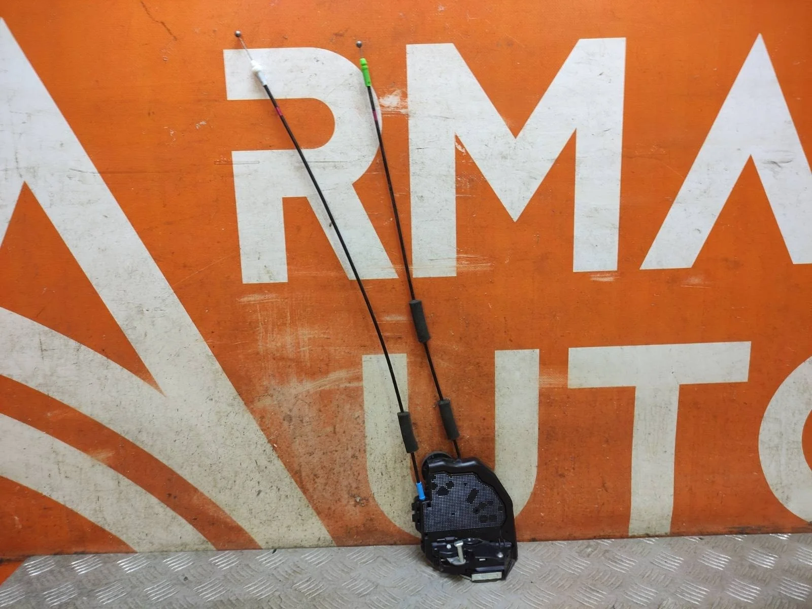 Замок двери Toyota Corolla 2006-2013 10 E140 E150