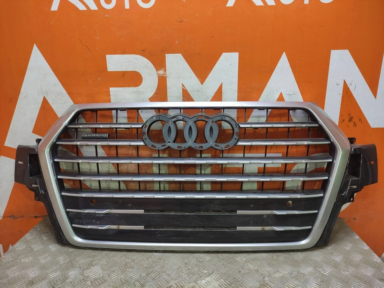 Решетка радиатора Audi Q7 2015-2020 4M