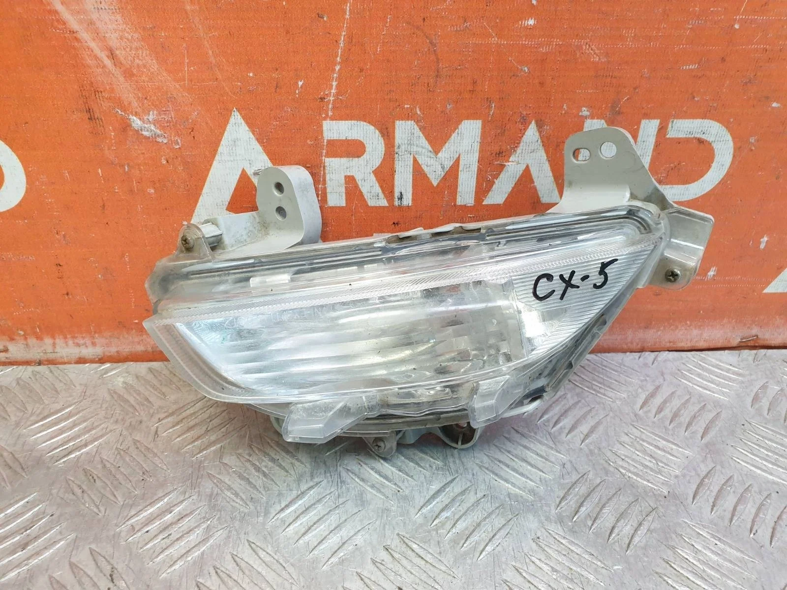 Повторитель поворота бампер Mazda 3 2013-2016 BM