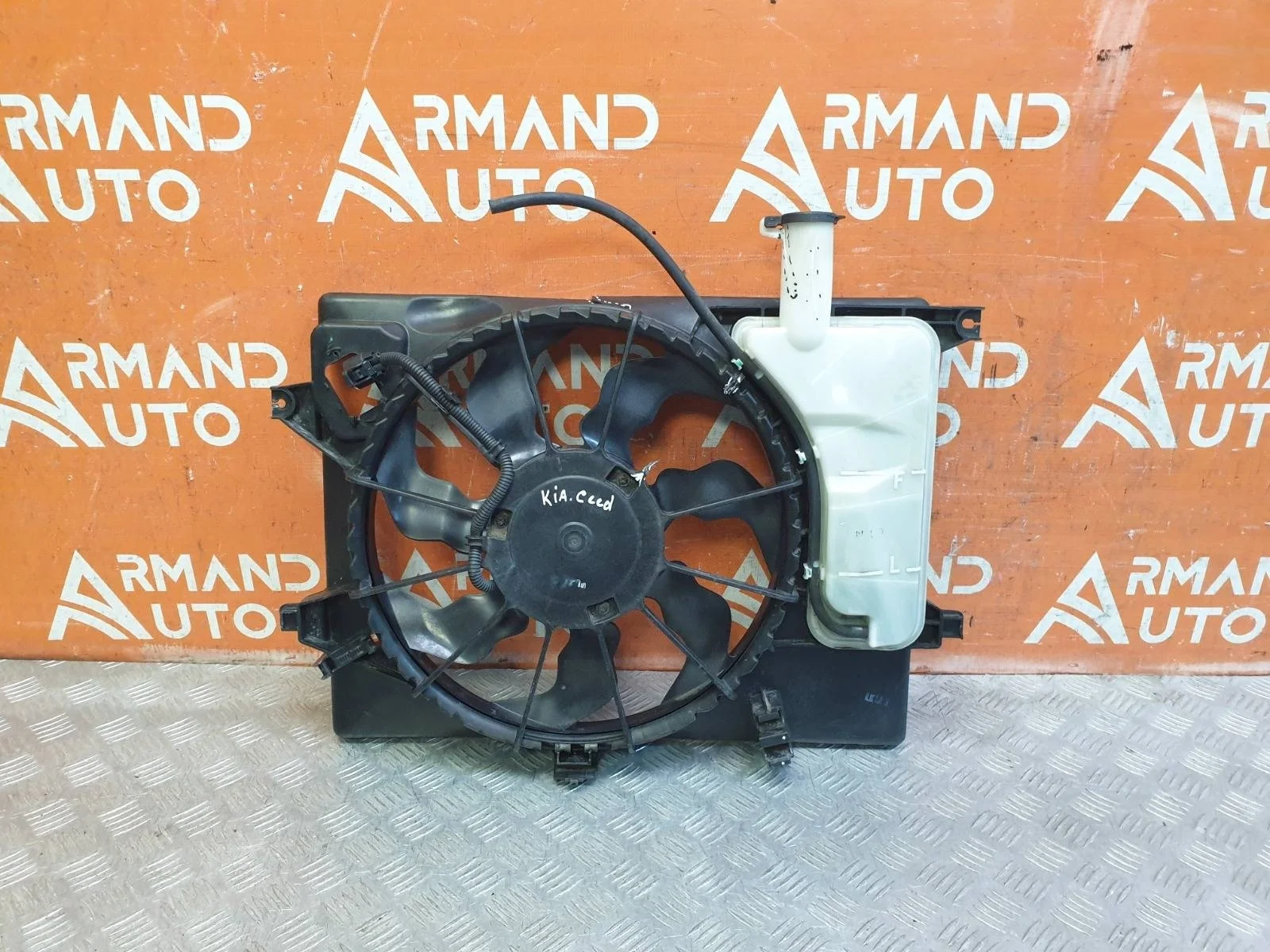 Диффузор вентилятора Kia Cerato 2013-2016