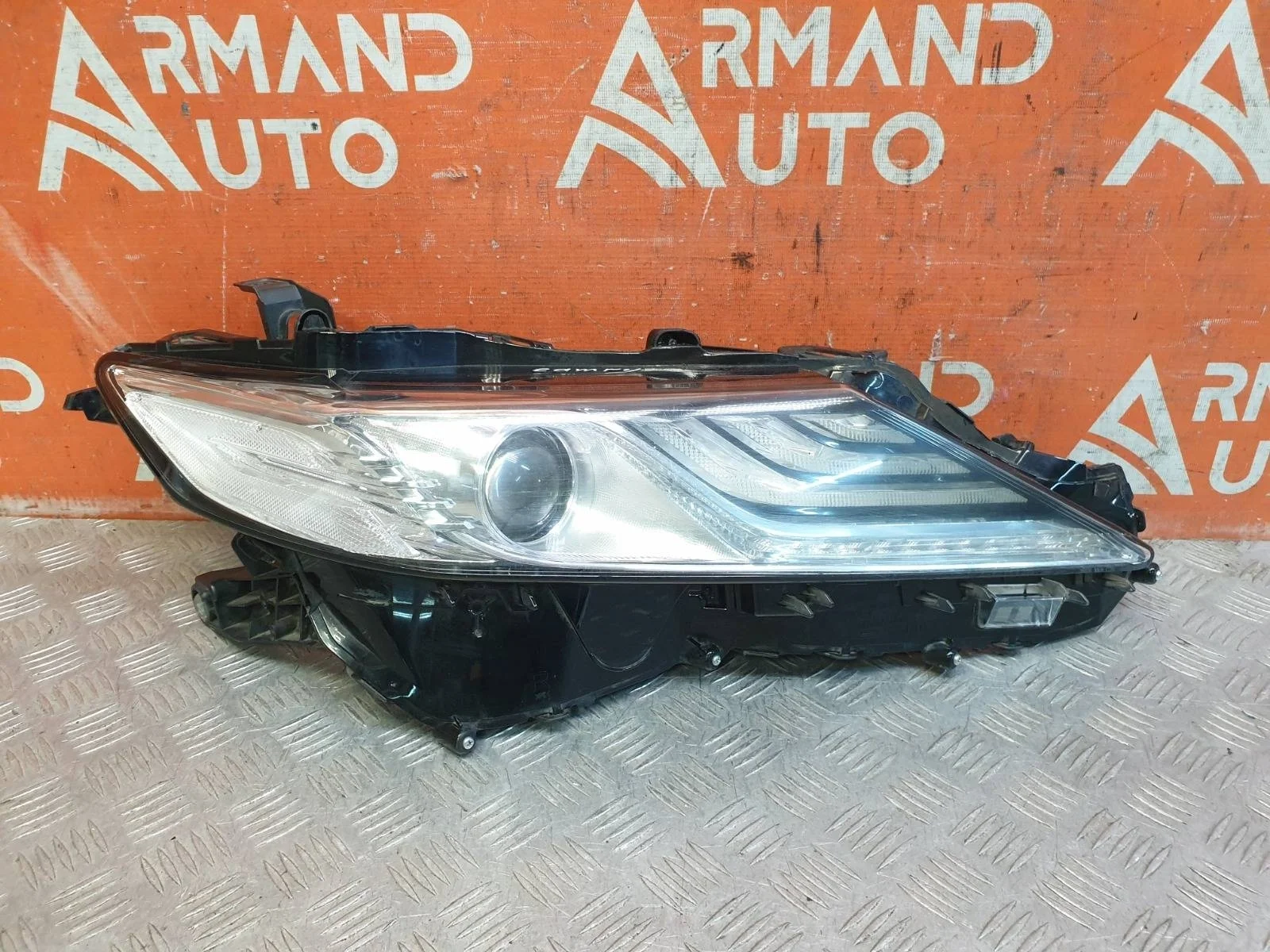 Фара Toyota Camry 2020-нв 8 XV70