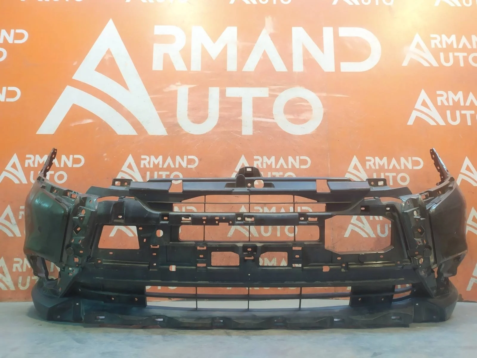 Бампер Mitsubishi Outlander 2018-нв 3