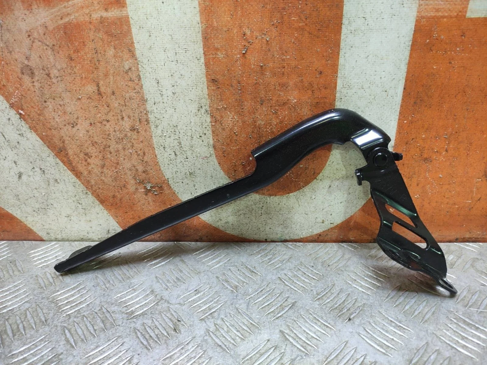 Петля капота Mazda CX-5 2017-нв