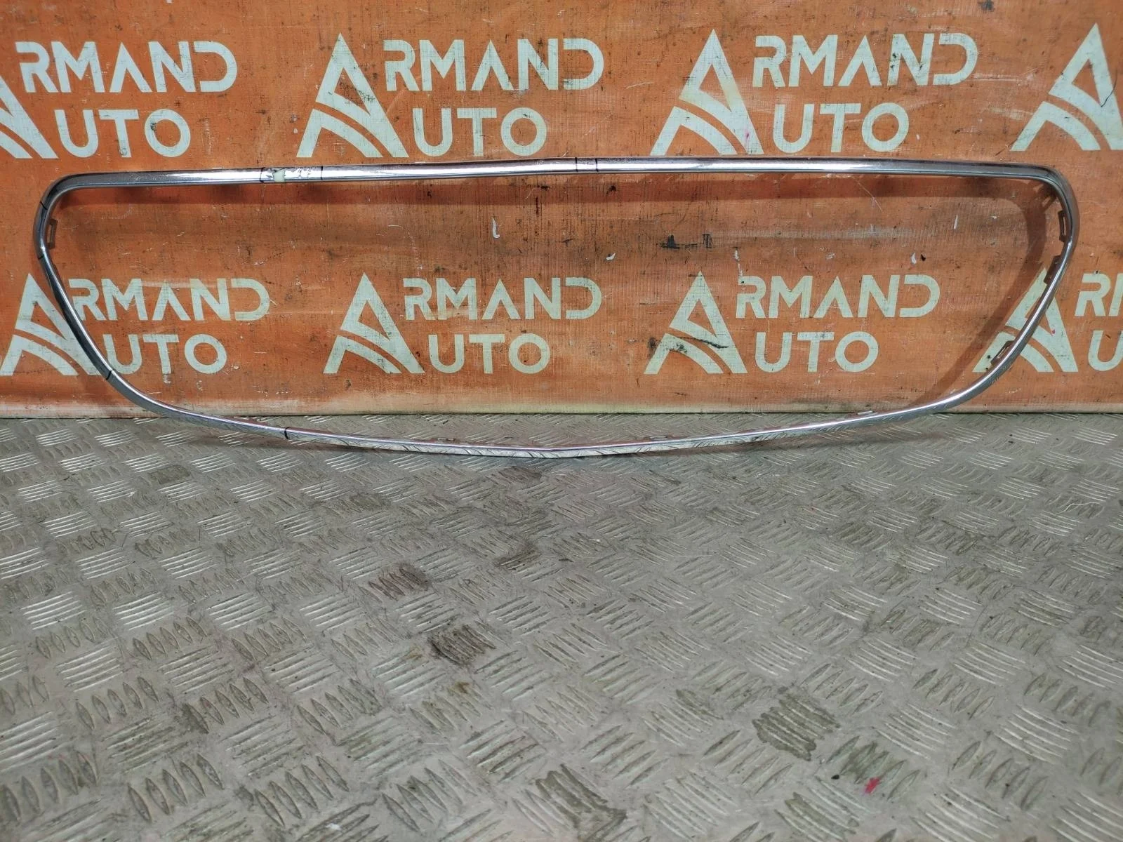 Окантовка решетки радиатора Mercedes -Class 2016-нв W213, S213, C238