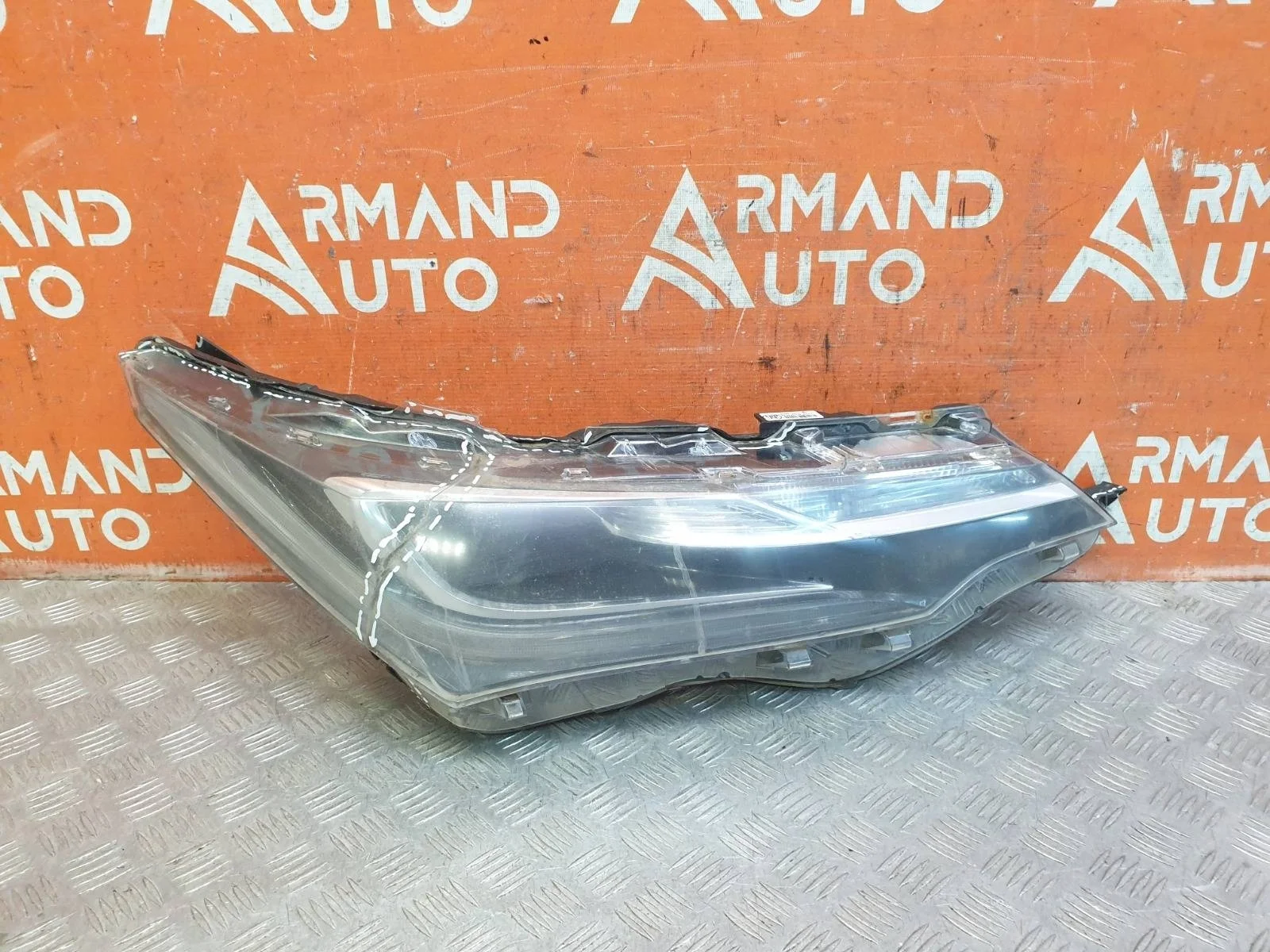 Фара Toyota Corolla 2015-2019 11 E160 E170 E180