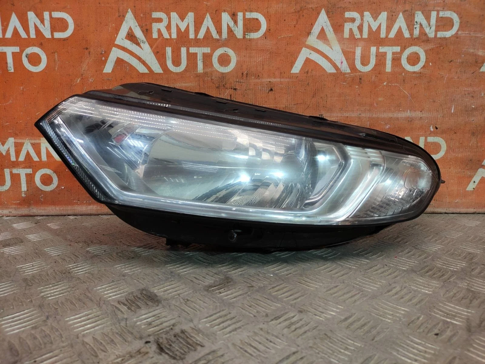 Фара Ford EcoSport 2014-2018