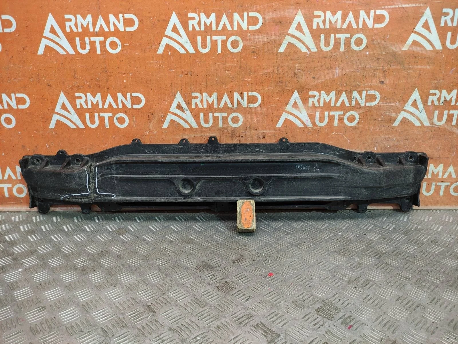 Усилитель бампера Hyundai i30 2011-2017 GD